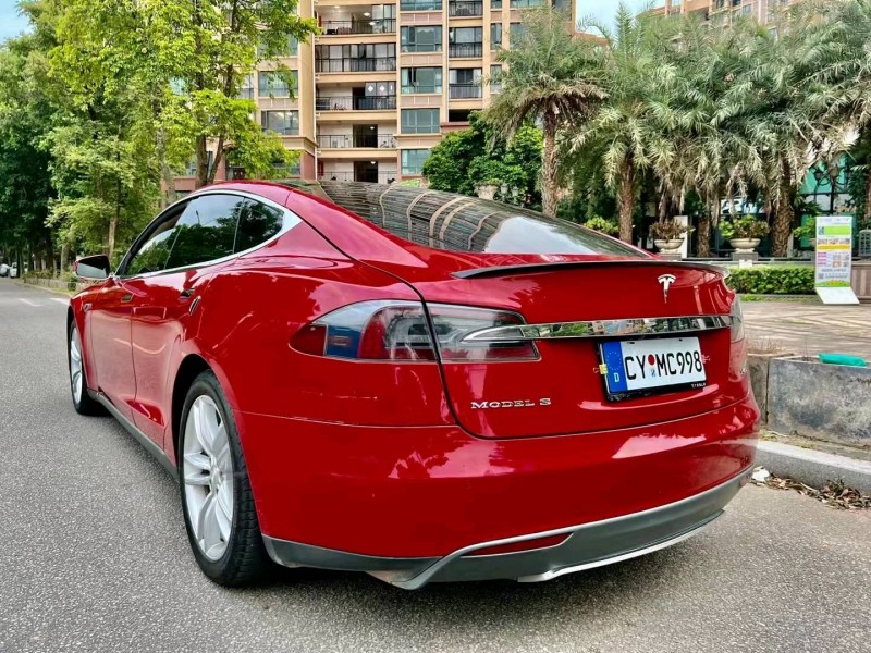 广州14年特斯拉MODEL S3