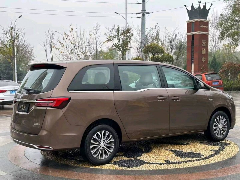 枣庄22年别克GL86