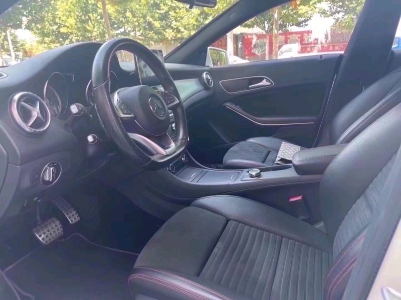 枣庄16年奔驰CLA3