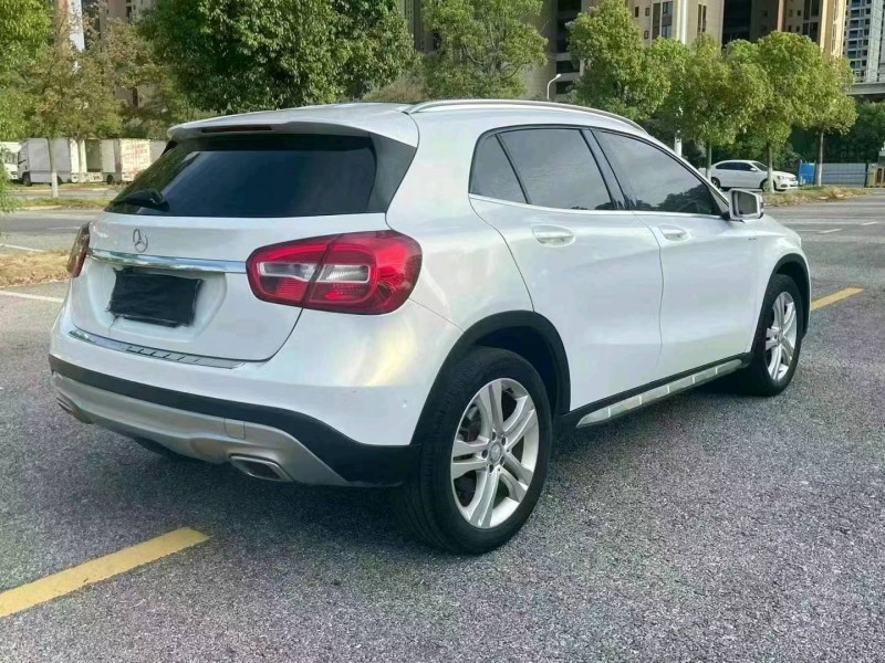 宜昌15年奔馳GLA5