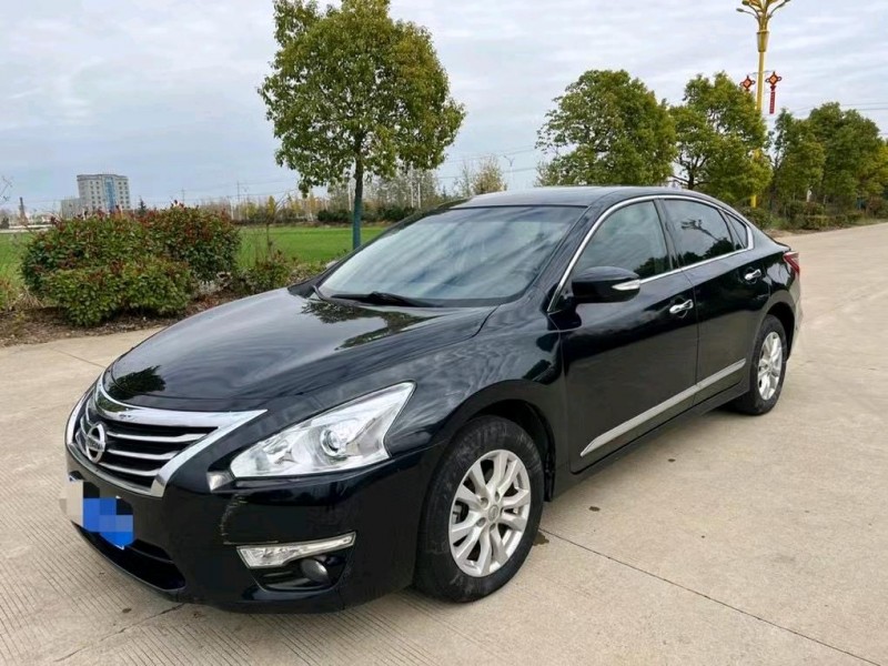 盐城15年日产天籁1