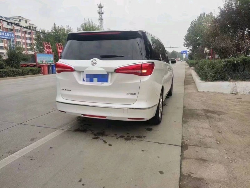 枣庄17年别克GL82