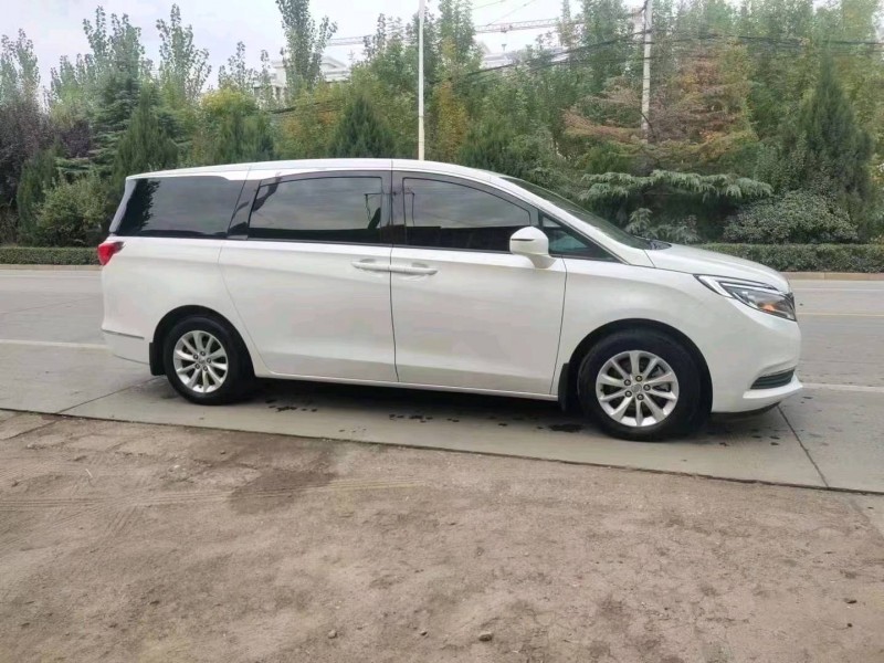 枣庄17年别克GL83