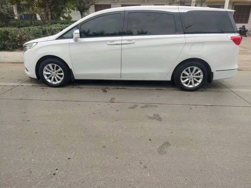 枣庄17年别克GL84