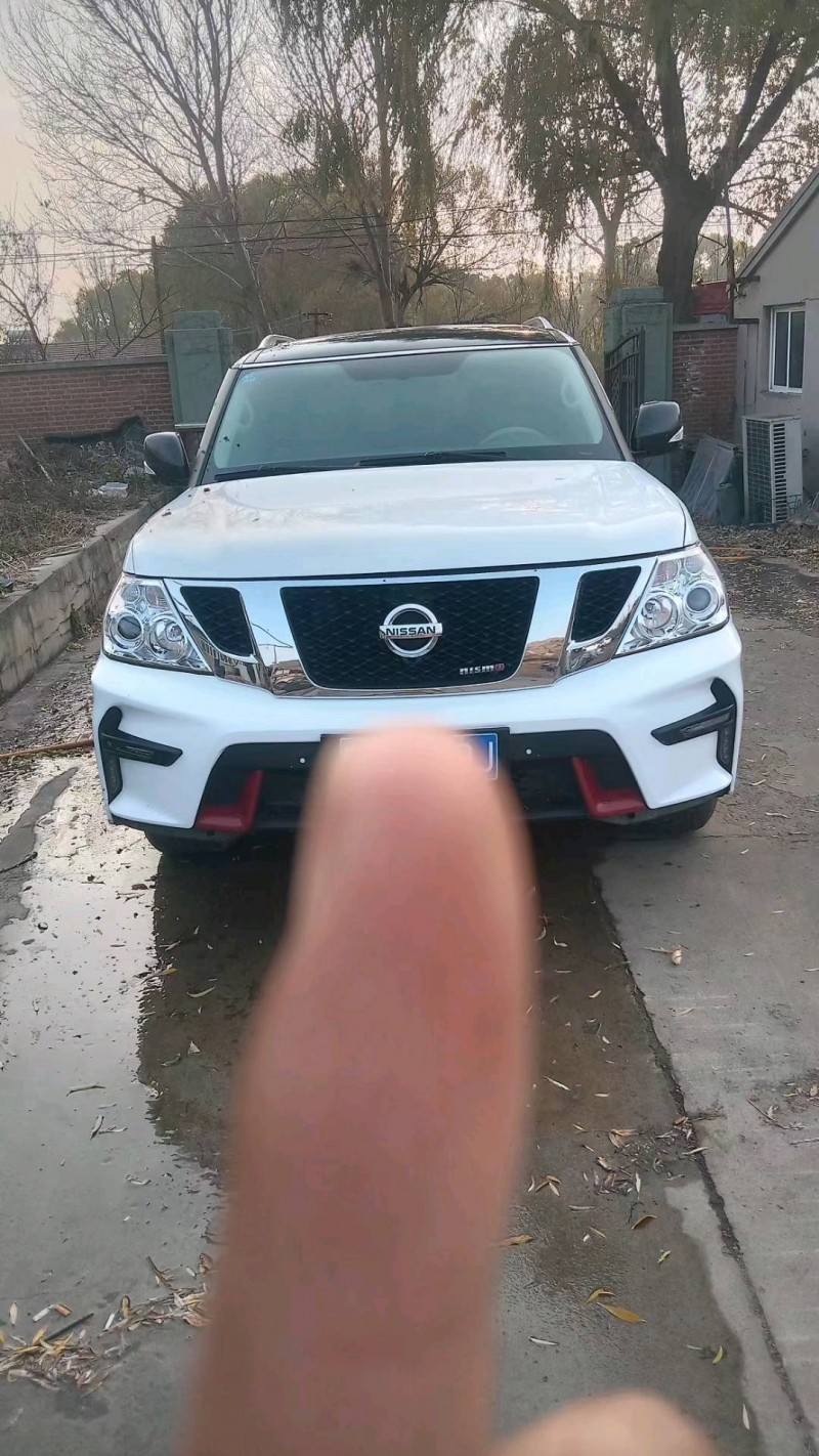 邯郸18年日产途乐1