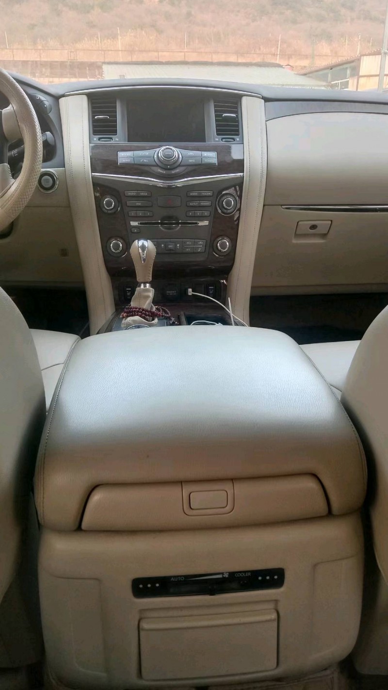 邯郸18年日产途乐4