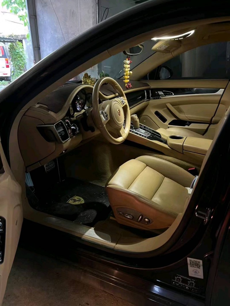 邯郸15年保时捷帕拉梅拉3