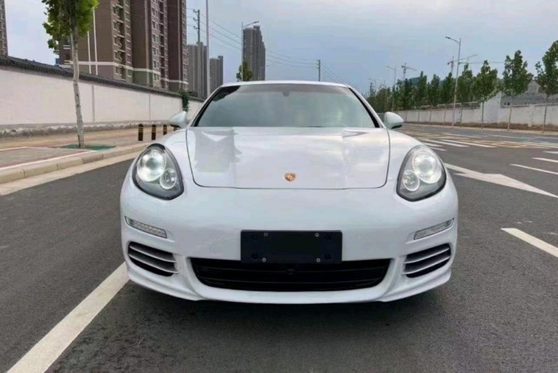 广州14年保时捷帕拉梅拉1