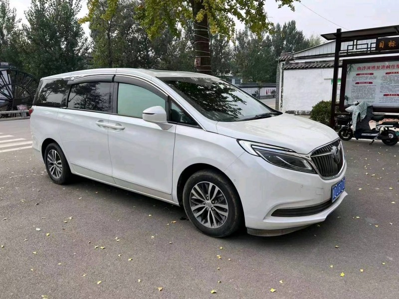 东营16年别克GL82