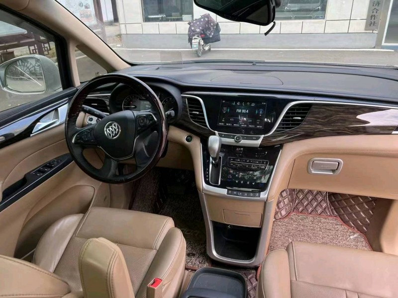 东营16年别克GL83