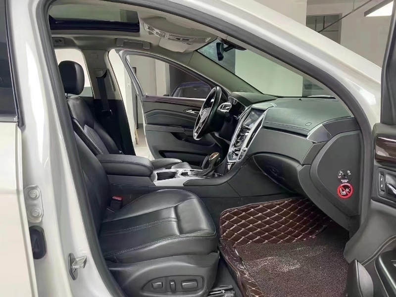 成都16年凯迪拉克SRX3