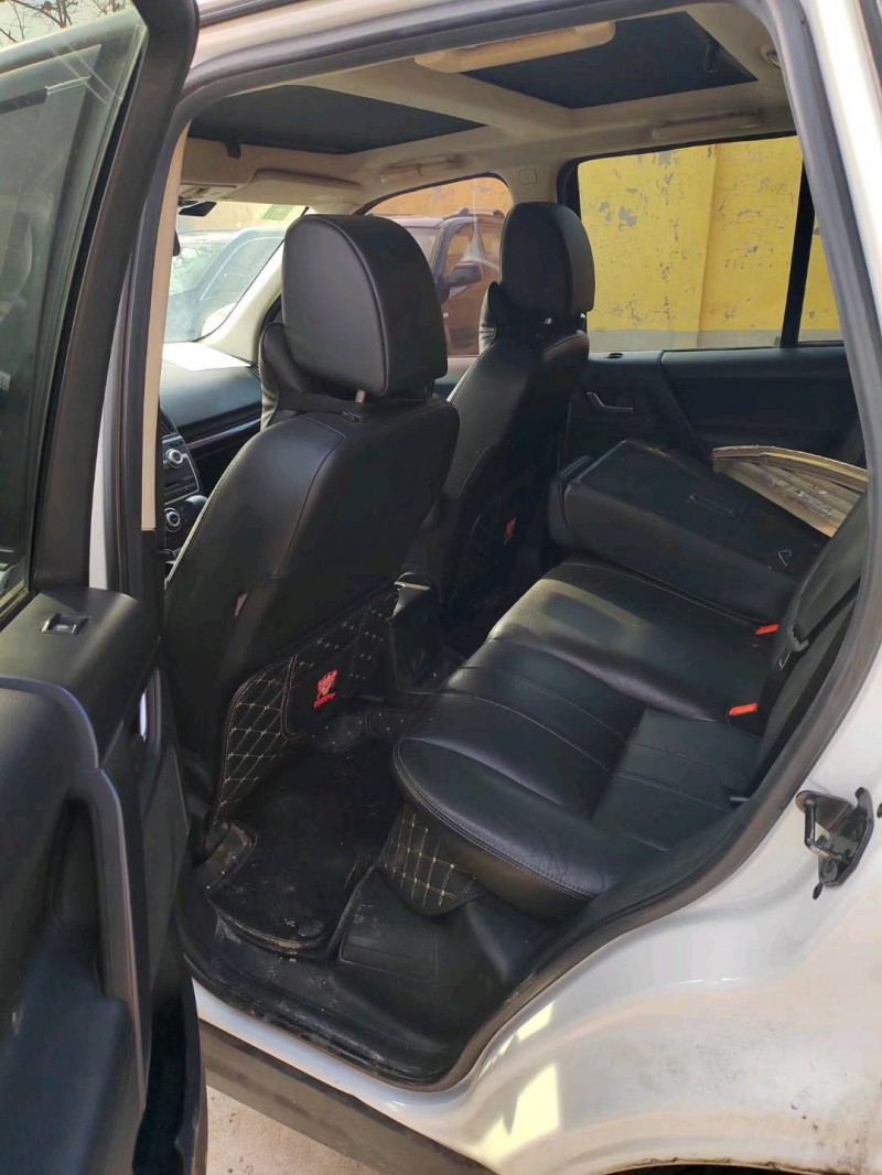 东营13年路虎发现神行8