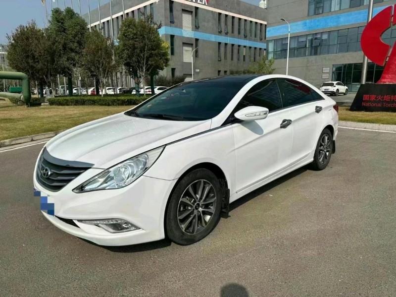 徐州13年现代索纳塔八3