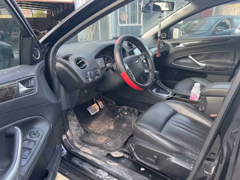 徐州12年福特蒙迪欧-致胜6