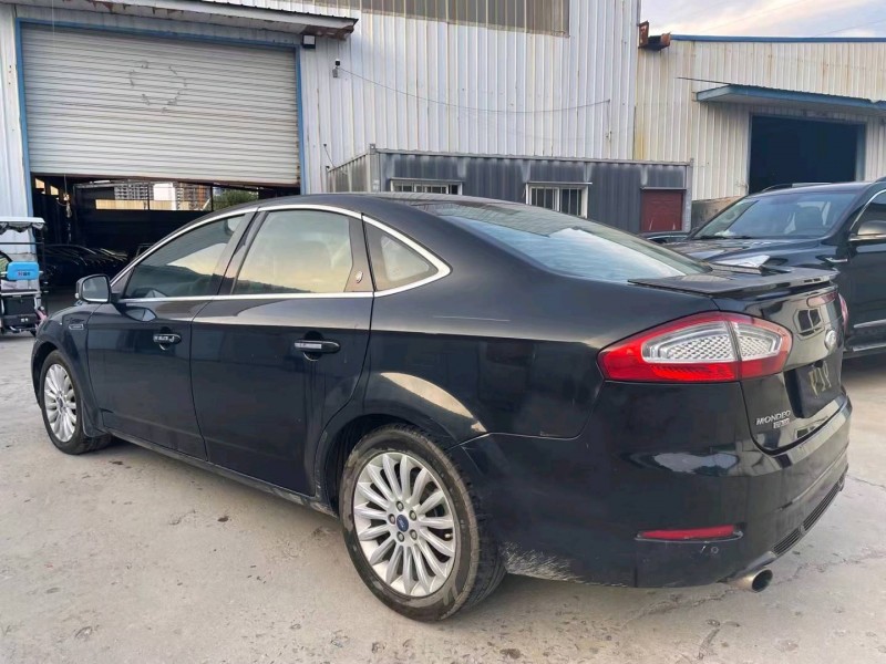 徐州12年福特蒙迪欧-致胜8