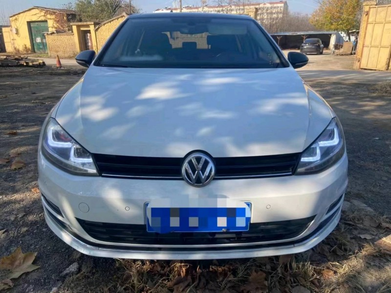 济宁17年大众高尔夫1