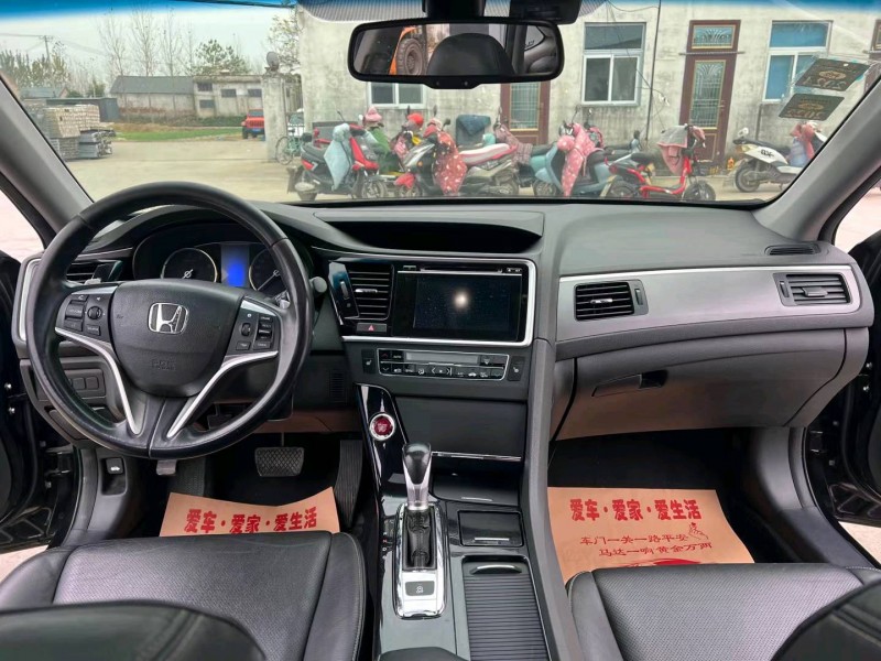 徐州16年本田思铂睿4