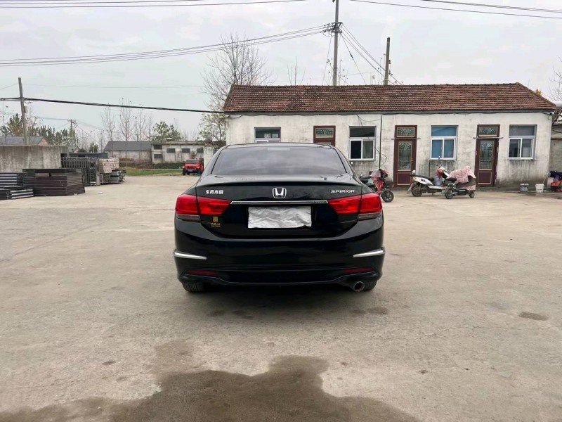 徐州16年本田思铂睿1
