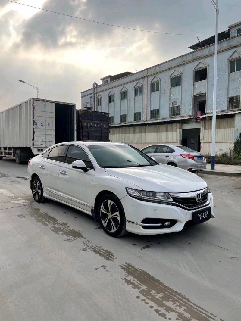 东莞16年本田思铂睿3