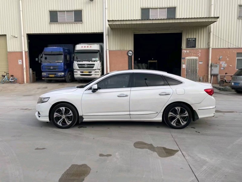 东莞16年本田思铂睿8