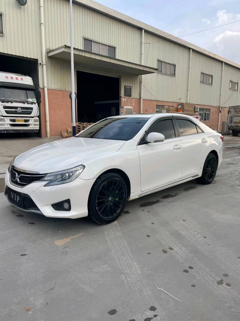 东莞15年丰田锐志3