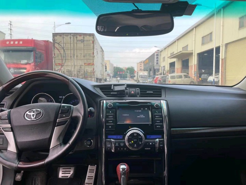 东莞15年丰田锐志5