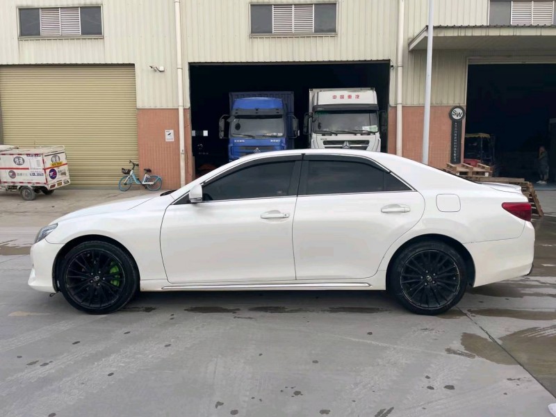 东莞15年丰田锐志7