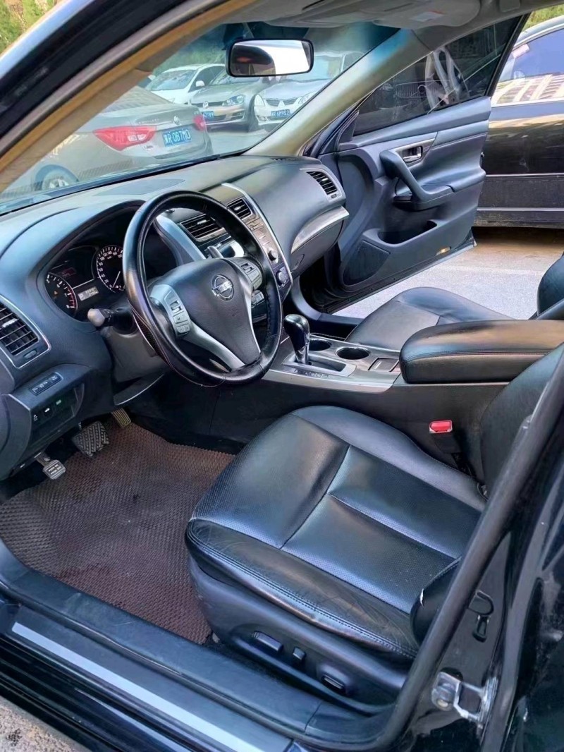 廊坊14年日产天籁4