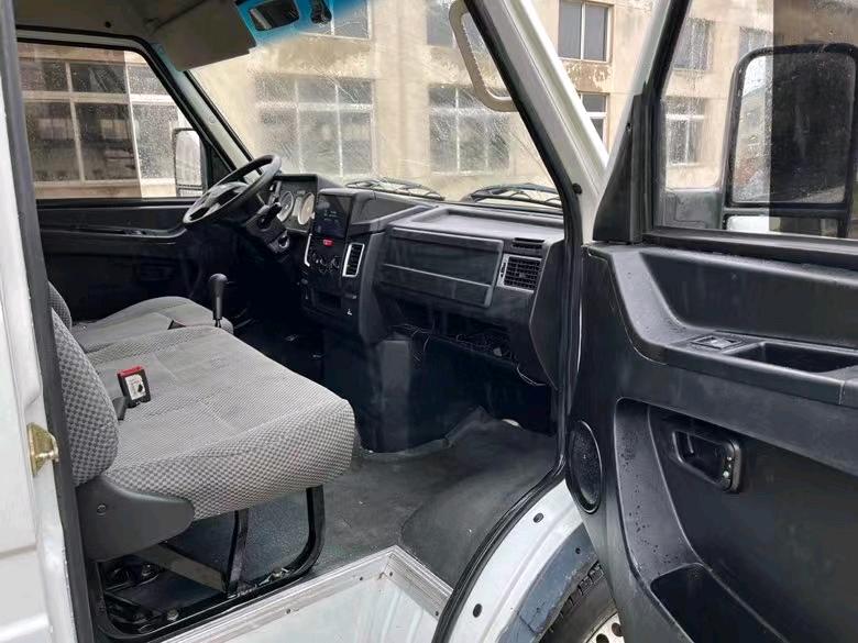 盐城18年依维柯得意6