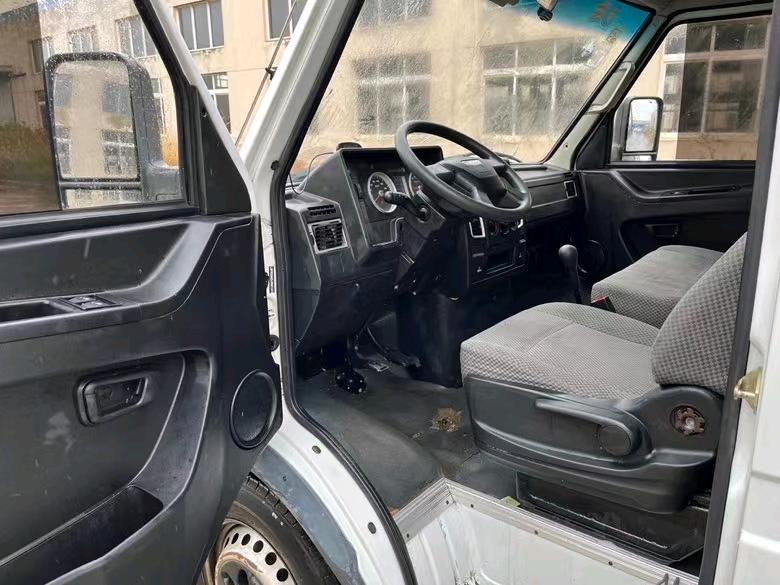 盐城18年依维柯得意8