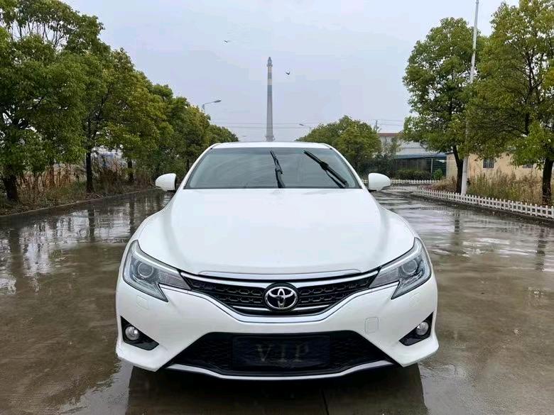 盐城16年丰田锐志1