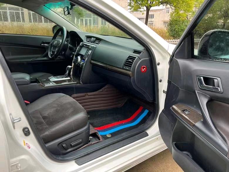 盐城16年丰田锐志6