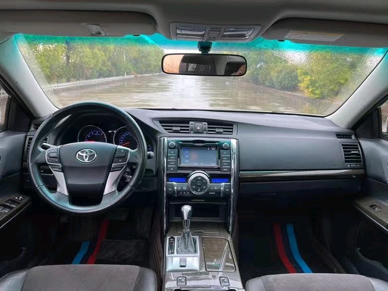 盐城16年丰田锐志7