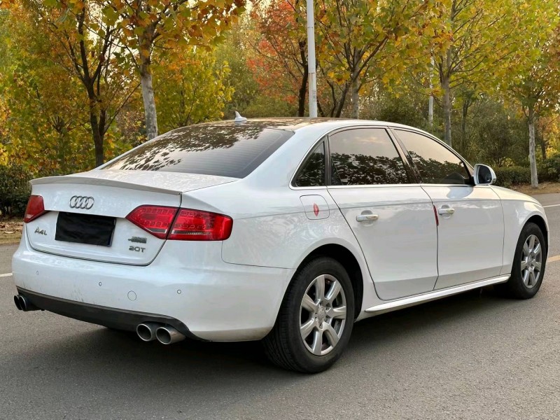 徐州12年奥迪A4L8