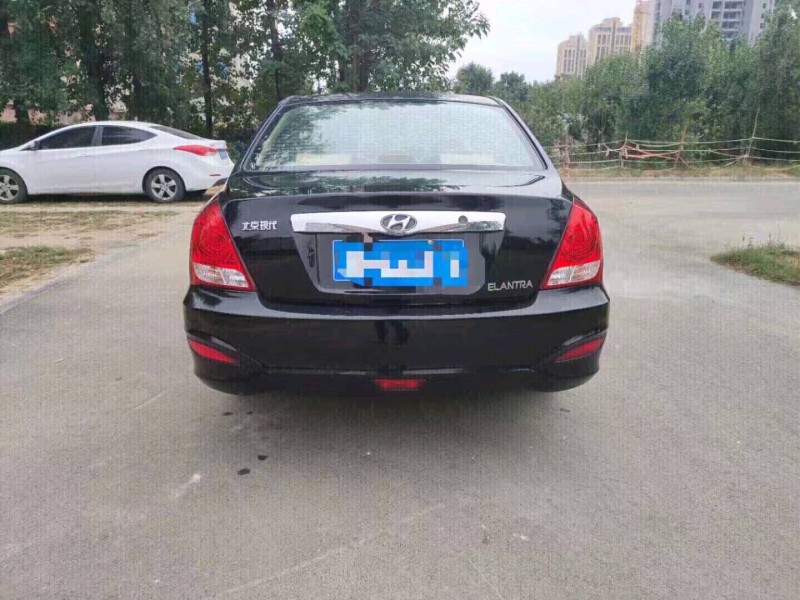 北京11年现代伊兰特9