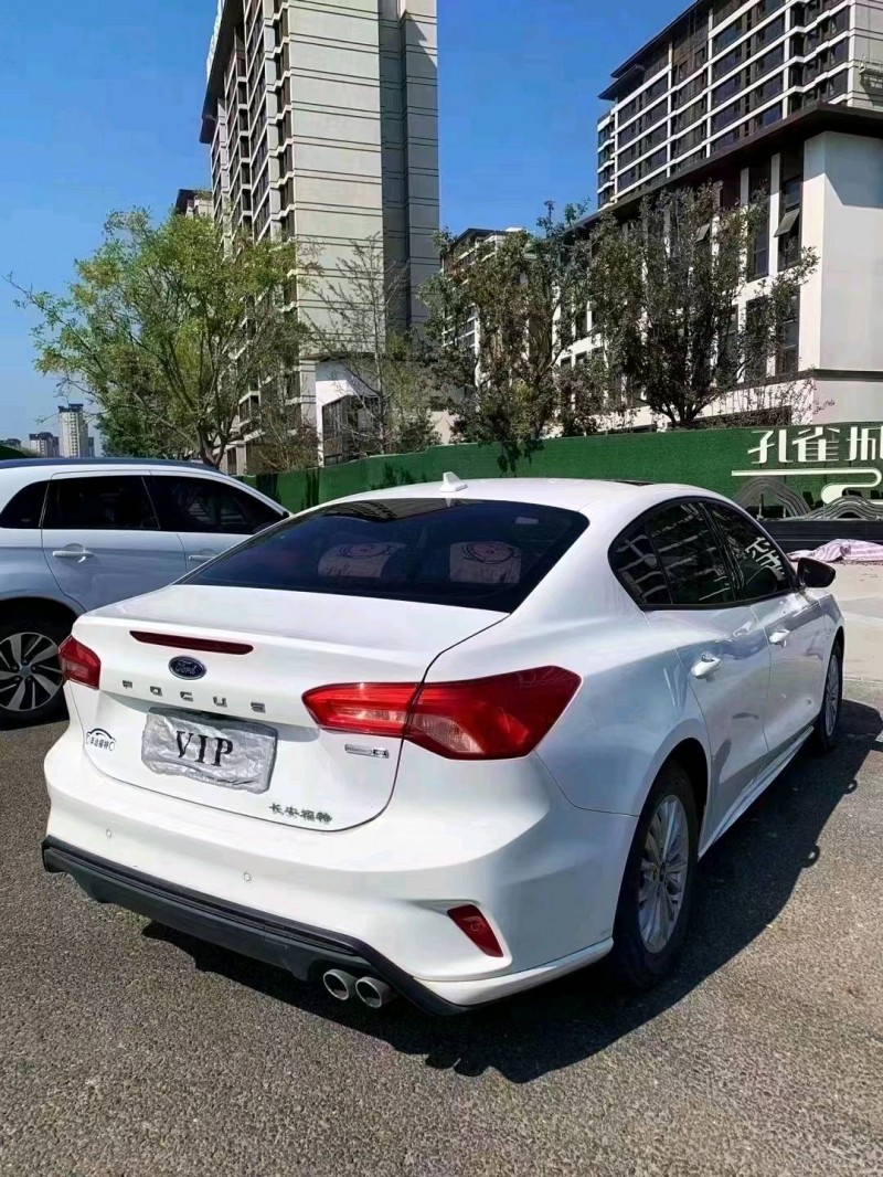 廊坊20年福特福克斯5