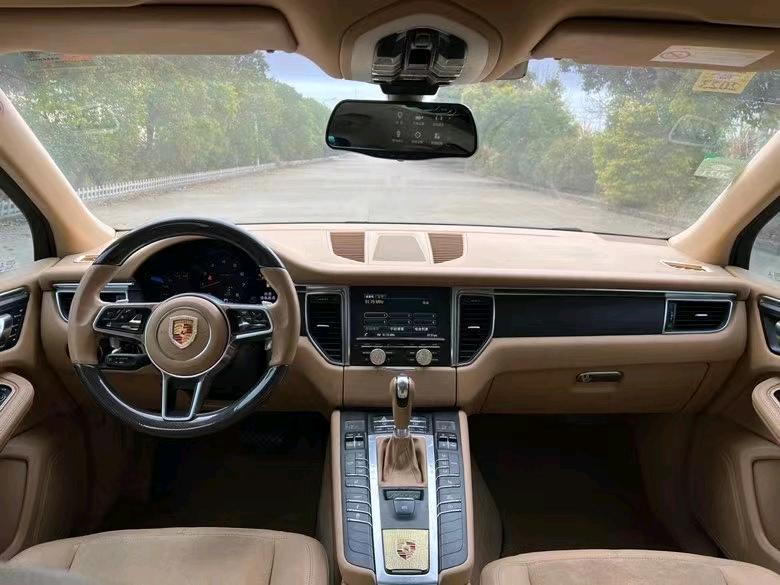 盐城15年保时捷Macan7