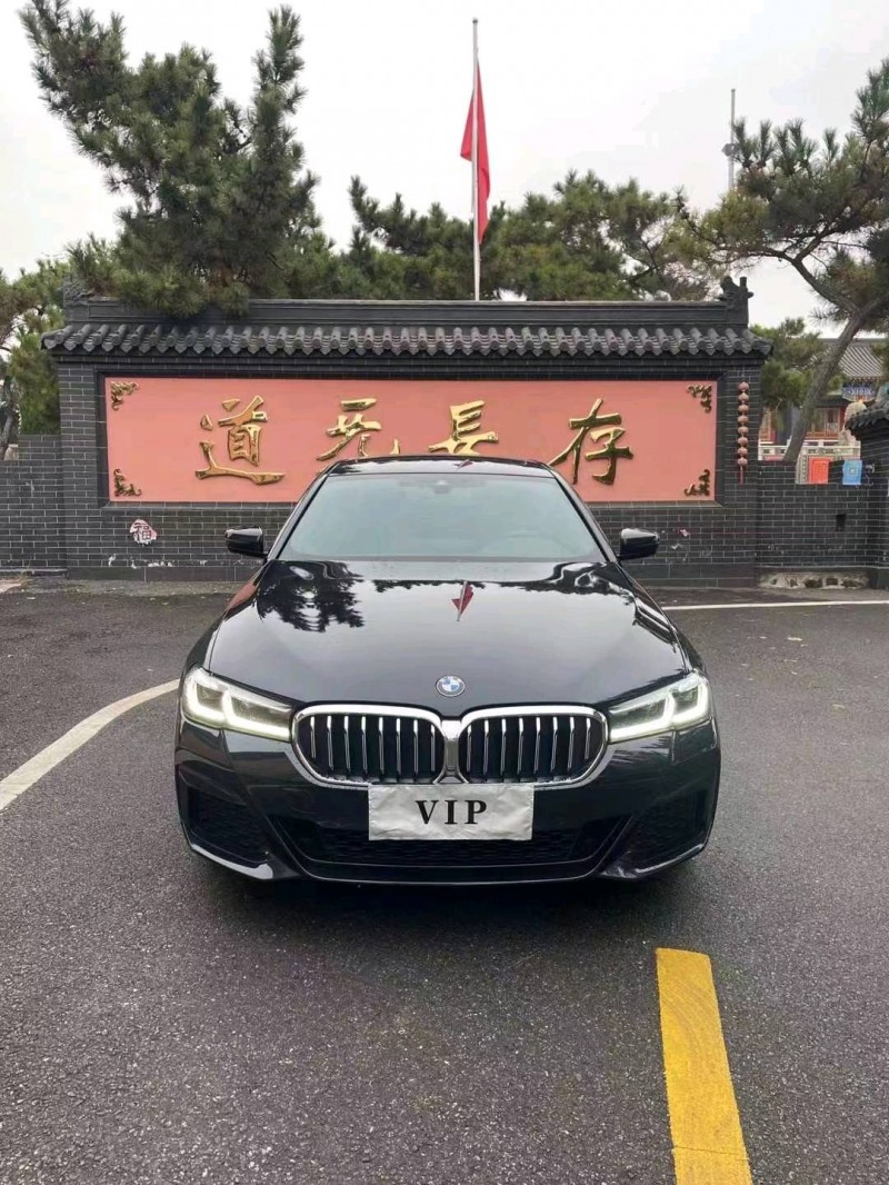 青岛22年宝马5系9