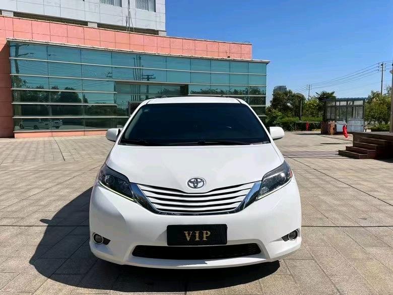 盐城17年丰田塞纳1