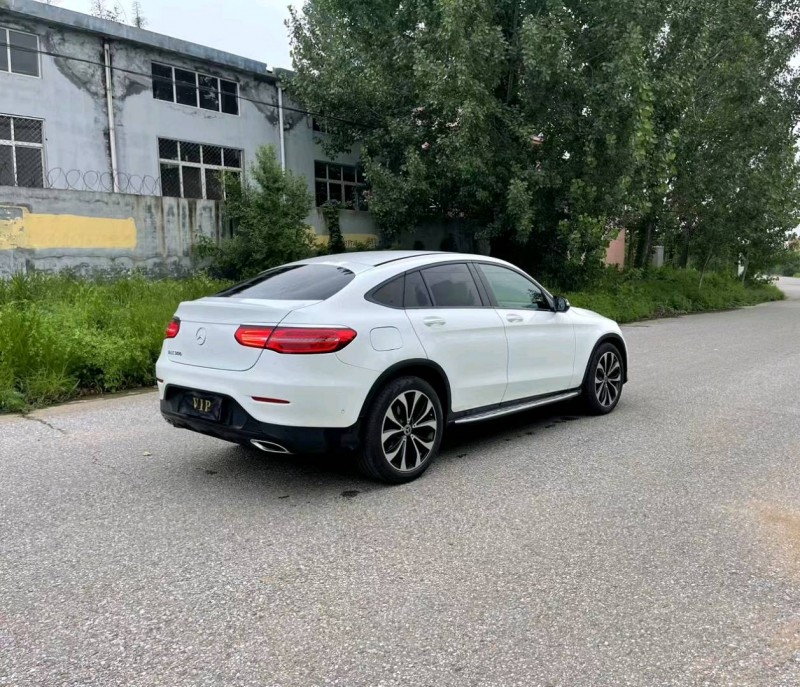 青岛17年奔驰GLC2