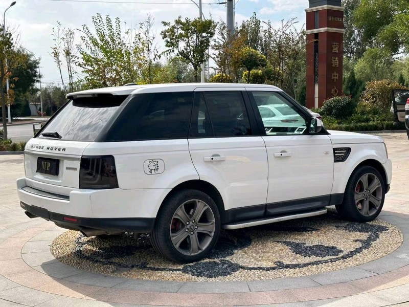 青岛13年路虎揽胜运动2