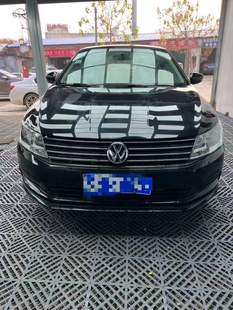 东营17年大众朗逸1