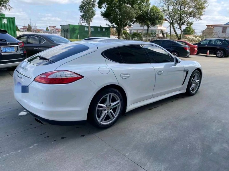 苏州11年保时捷帕拉梅拉5