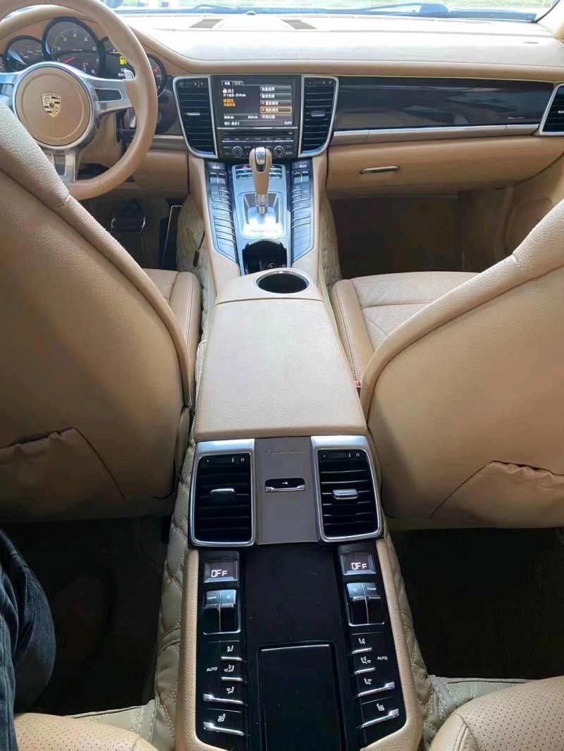 苏州11年保时捷帕拉梅拉4