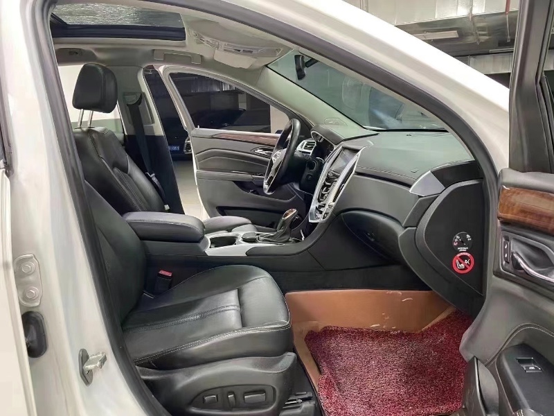 成都14年凯迪拉克SRX2