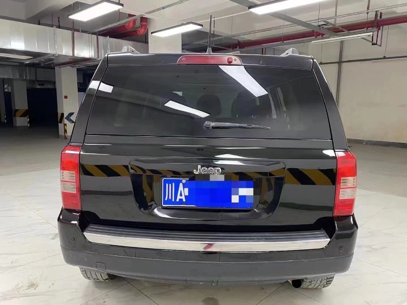 成都14年Jeep自由客4