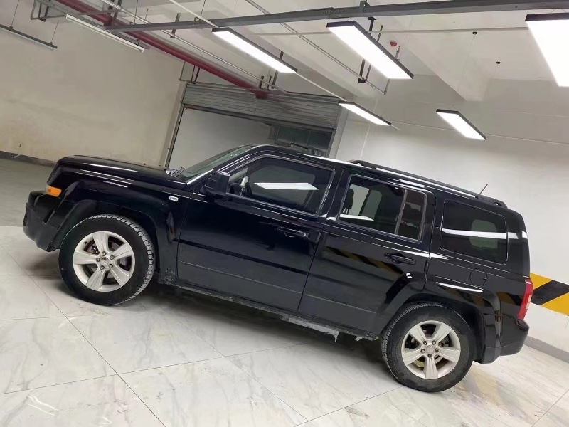 成都14年Jeep自由客5