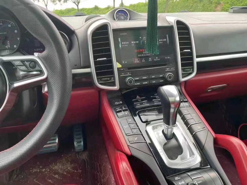 邯郸17年保时捷卡宴2