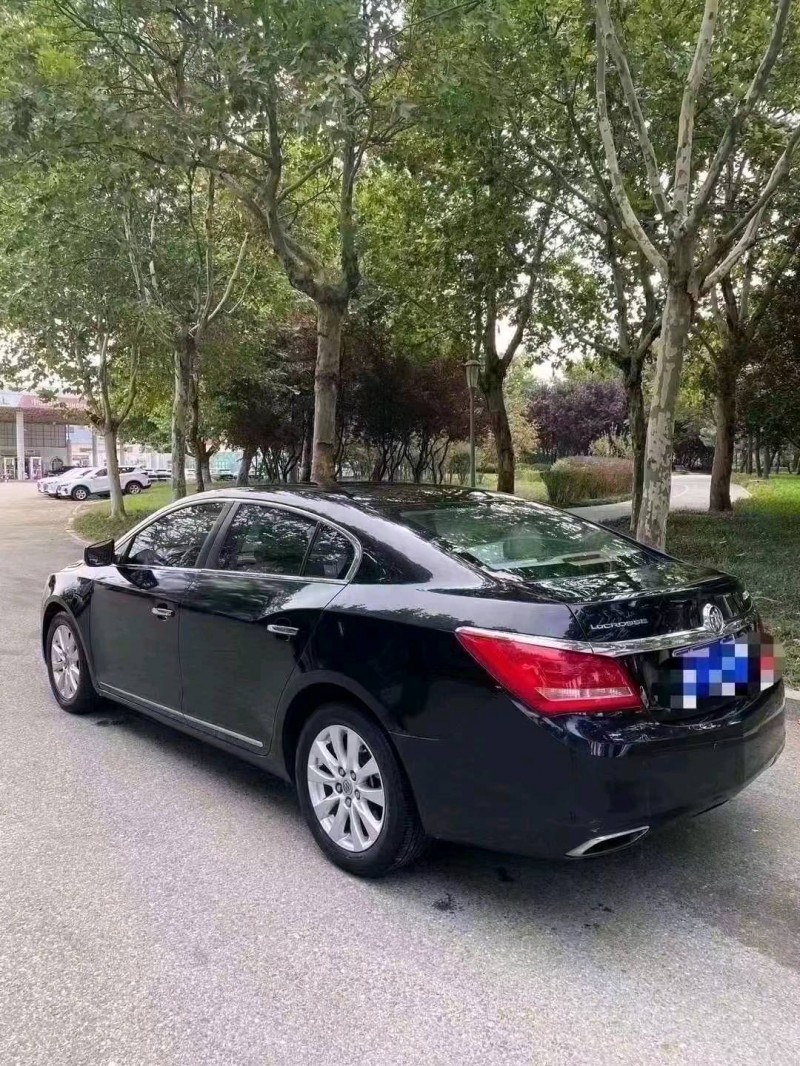 青岛14年别克君越6