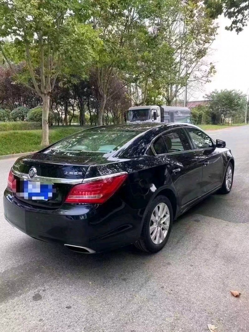 青岛14年别克君越9